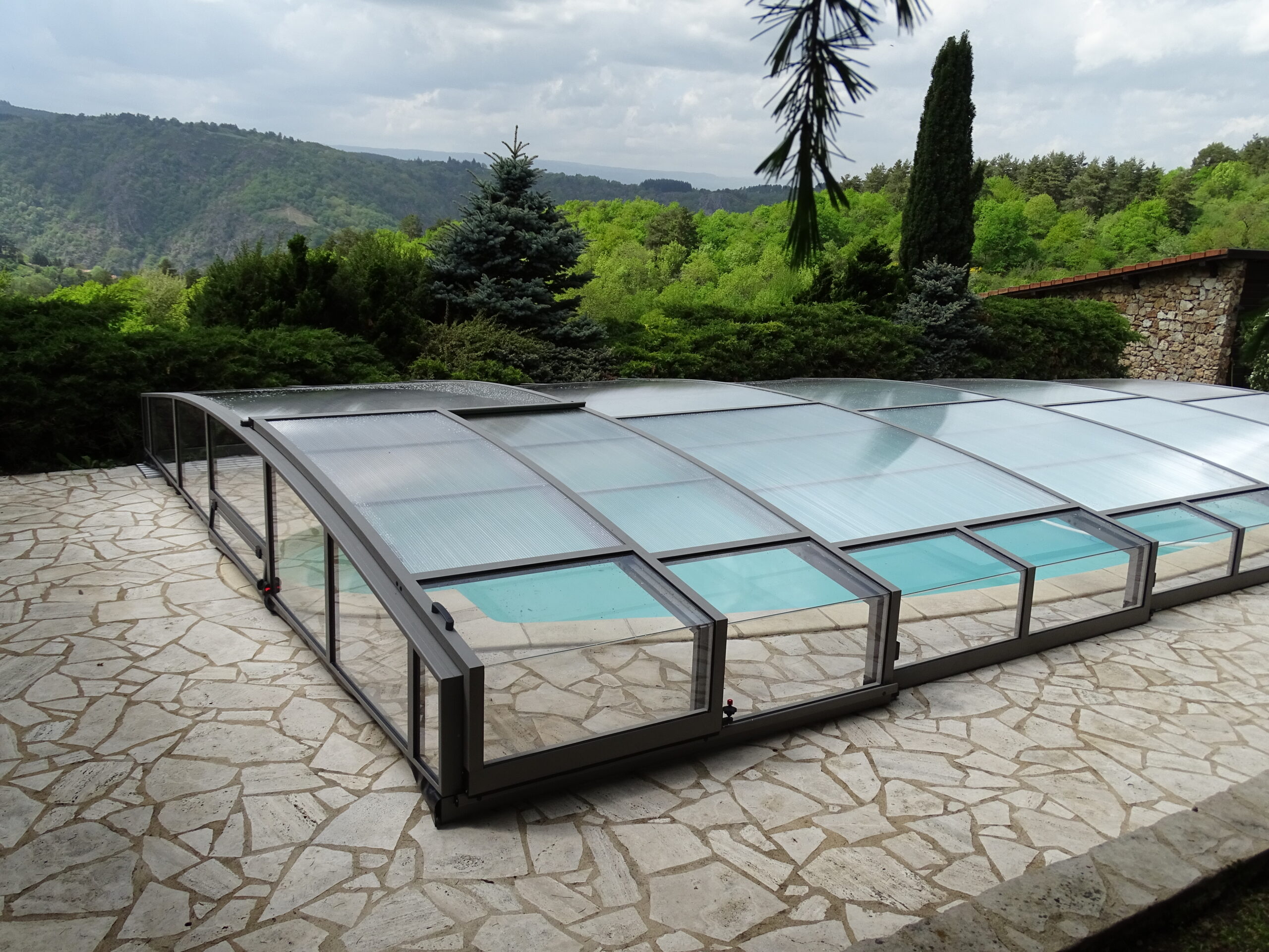exemples d'installations d'abris piscine télescopiques STAR PAC'ABRIS