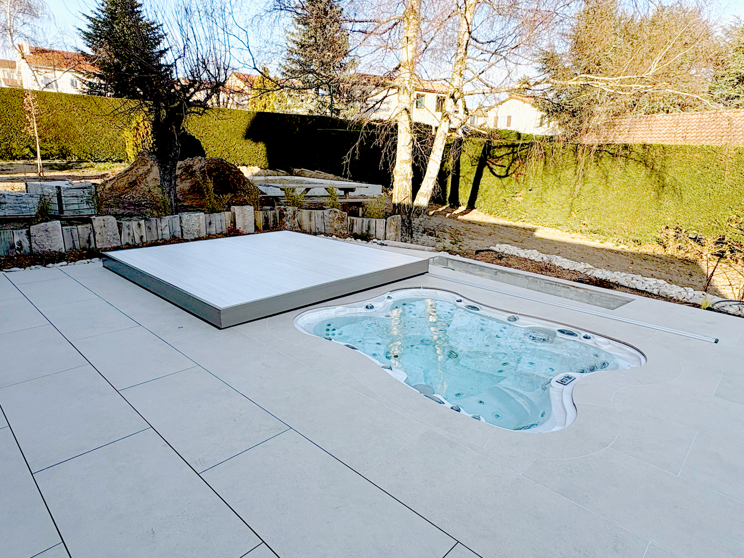 terrasse mobile piscine PAC'ABRIS fermée sur bassin