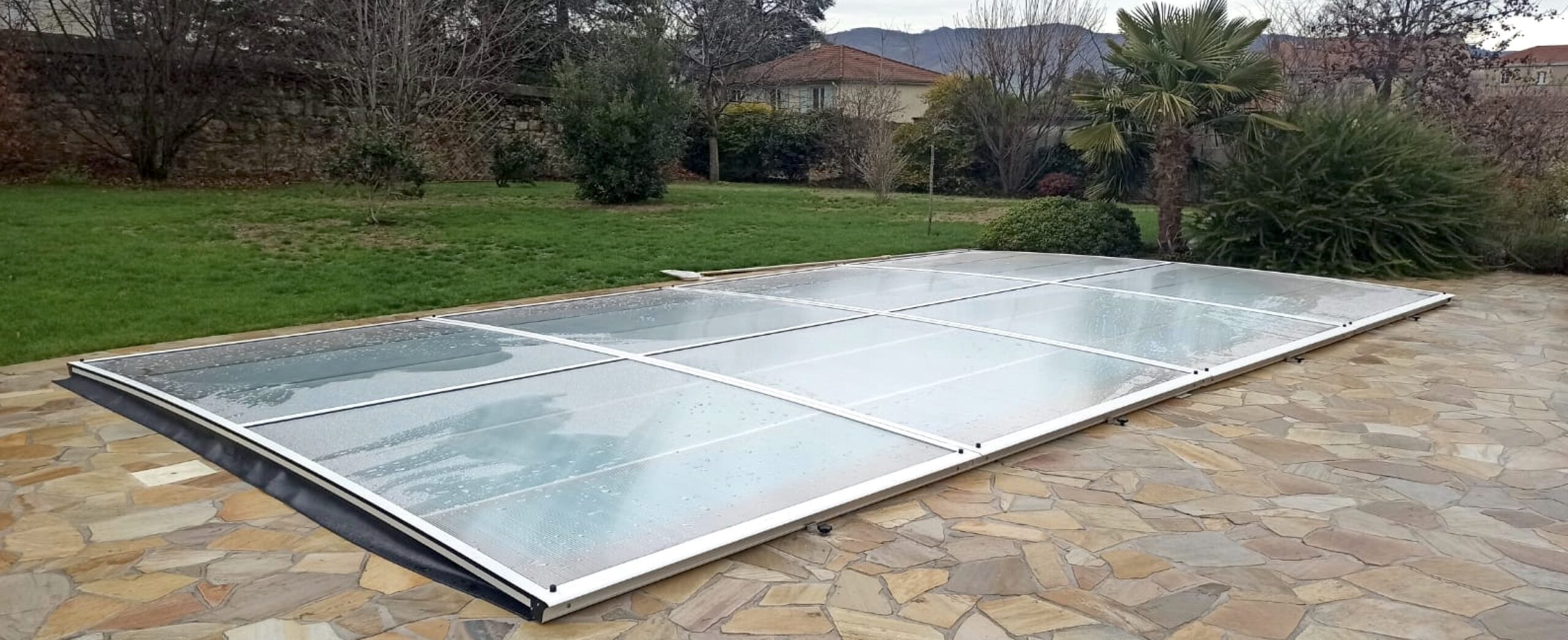 abri plat piscine aluminium sur mesure