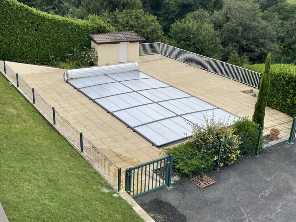 Abri piscine extra plat coulissant PAC'ABRIS empilable