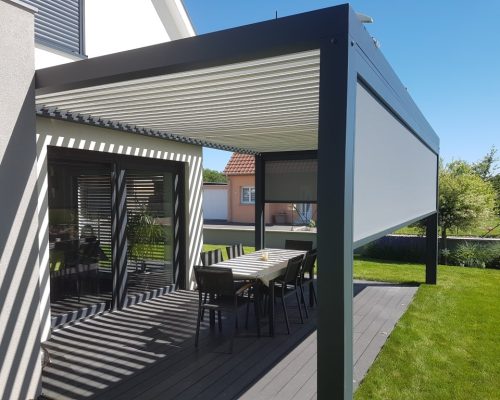 CHOISIR TERRASSE 2 pergola bioclimatique sur terrasse avec lames orientables